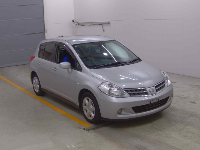 NISSAN TIIDA 2008