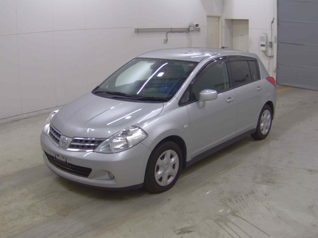 NISSAN TIIDA 2008
