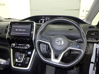 NISSAN SERENA 2019
