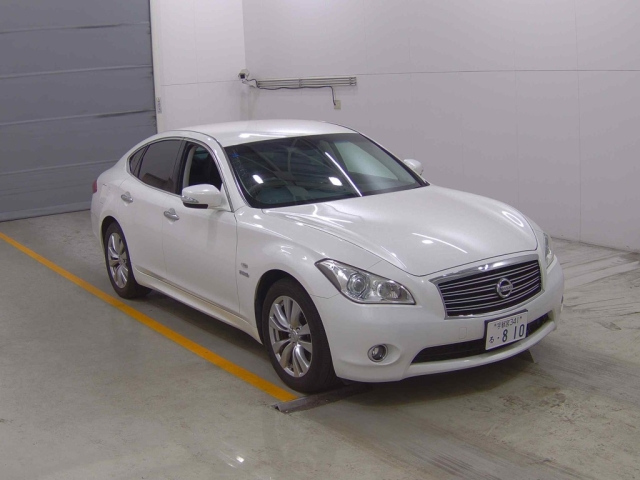 NISSAN FUGA 2011
