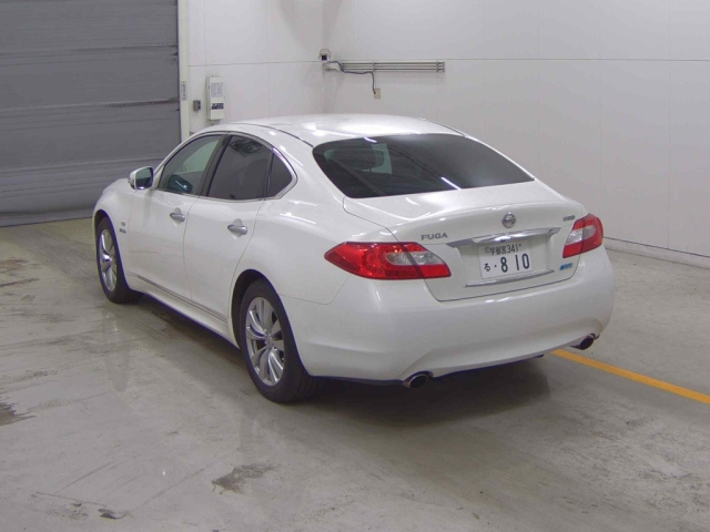 NISSAN FUGA 2011