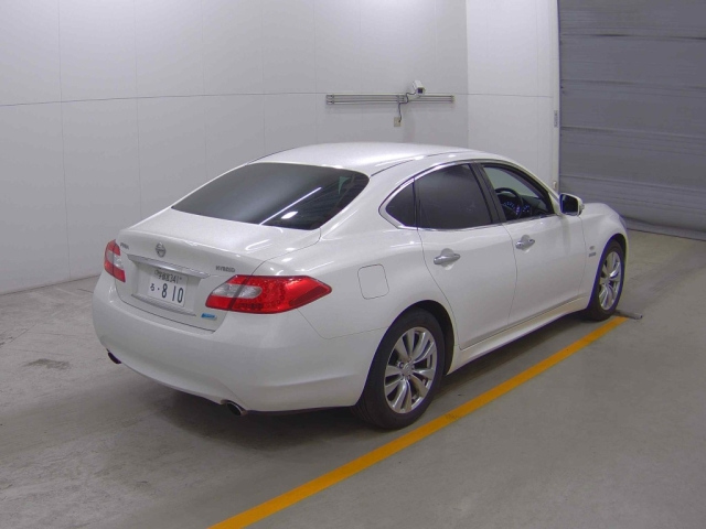 NISSAN FUGA 2011