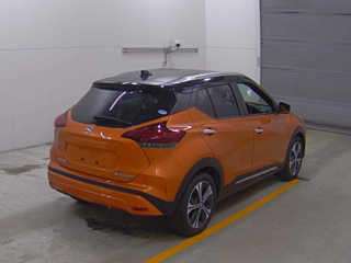 NISSAN KIX 2022