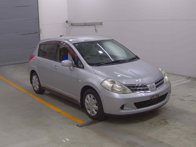 NISSAN TIIDA 2008