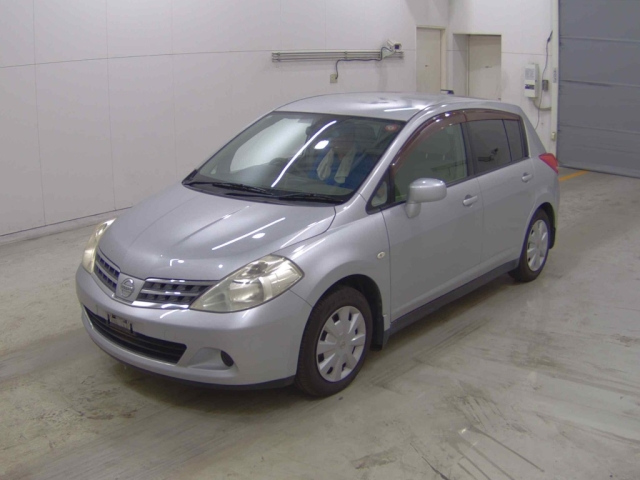 NISSAN TIIDA 2008