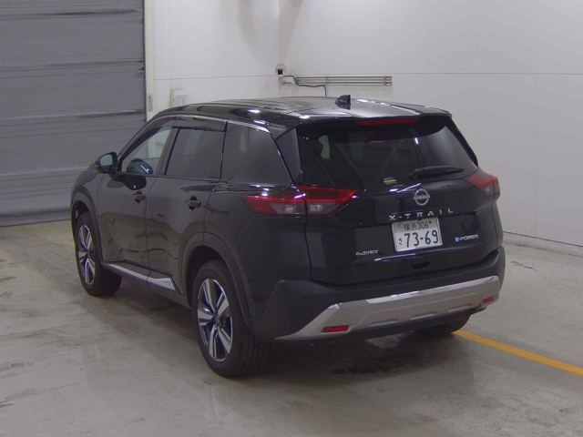 NISSAN X-TRAIL 2024