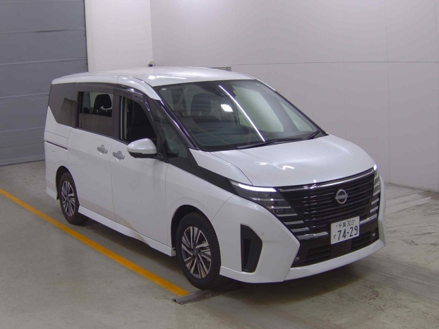 NISSAN SERENA 2023