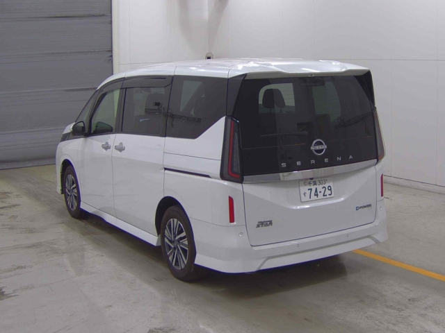 NISSAN SERENA 2023