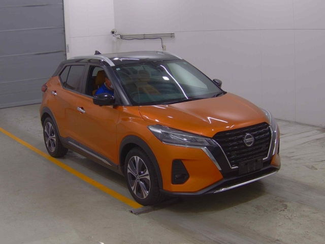 NISSAN KIX 2022
