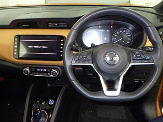 NISSAN KIX 2022