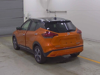 NISSAN KIX 2022