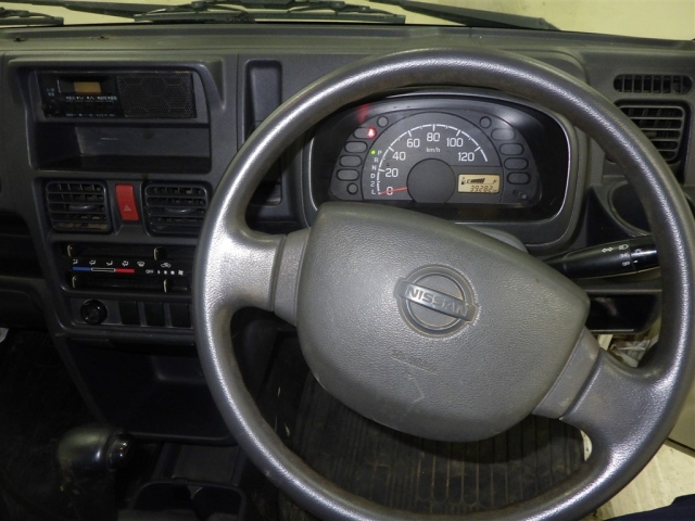 NISSAN CLIPPER TRUCK 2017