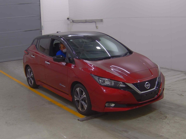 NISSAN LEAF 2020