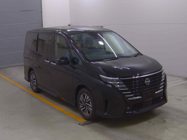 NISSAN SERENA 2023