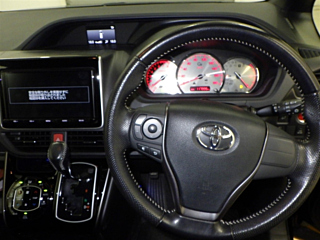 TOYOTA NOAH 2016