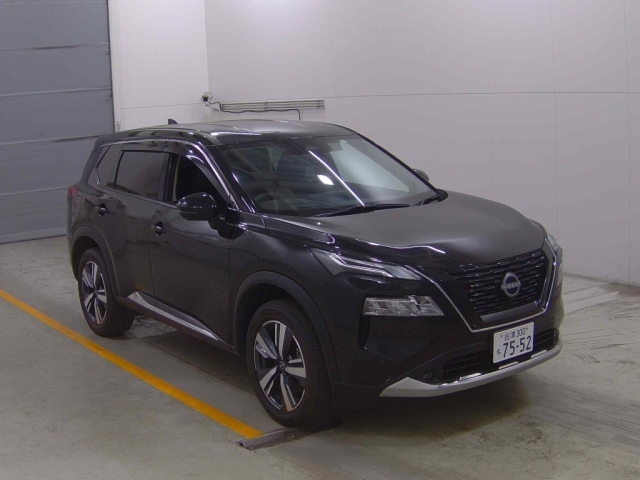 NISSAN X-TRAIL 2023