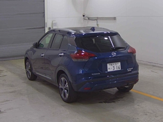 NISSAN KIX 2021