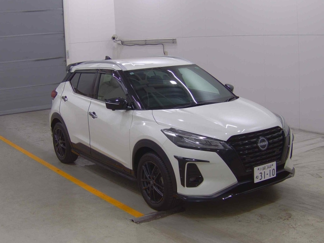 NISSAN KIX 2021