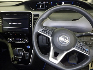 NISSAN SERENA 2019