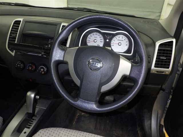 NISSAN WINGROAD 2010