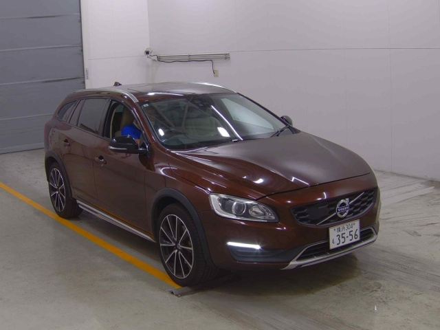 VOLVO V60 2017