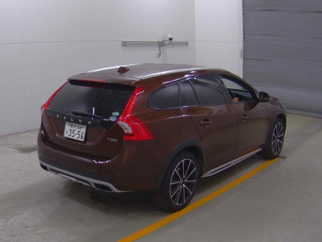 VOLVO V60 2017