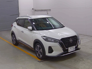 NISSAN KIX 2020