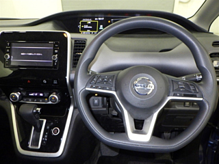 NISSAN SERENA 2017