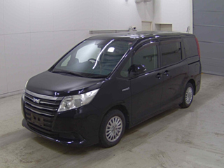 TOYOTA NOAH 2016