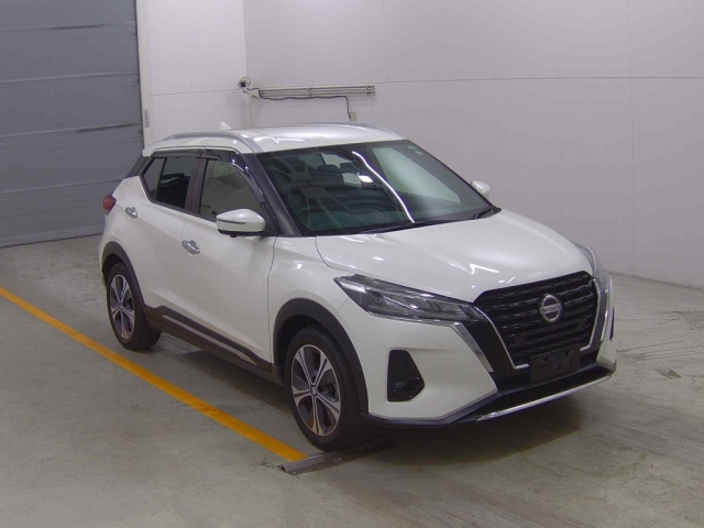 NISSAN KIX 2020