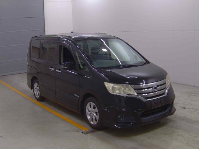 NISSAN SERENA 2013