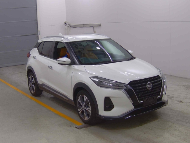 NISSAN KIX 2020