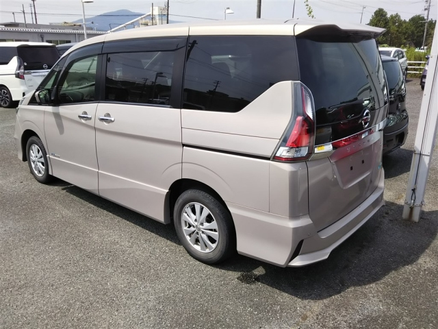NISSAN SERENA 2018
