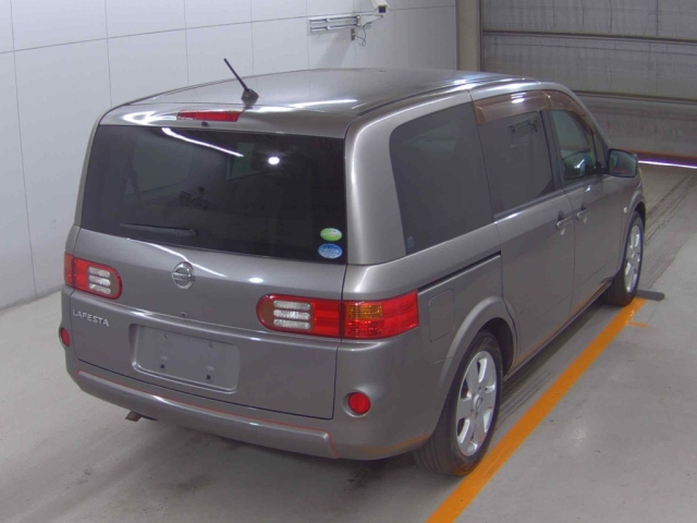NISSAN LAFESTA 2010
