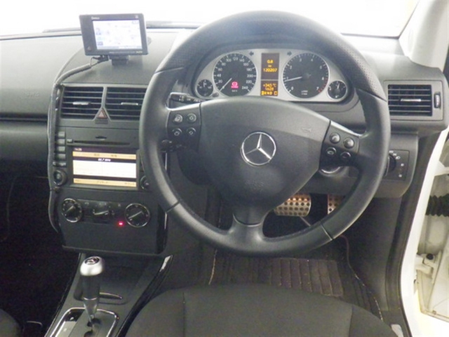 MERCEDES BENZ A CLASS 2012