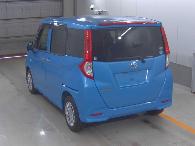 TOYOTA ROOMY 2019