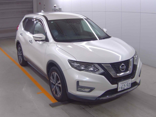 NISSAN X-TRAIL 2019