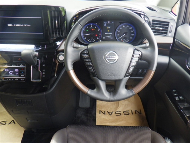 NISSAN ELGRAND 2021