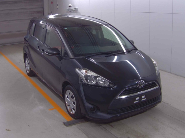 TOYOTA SIENTA 2016