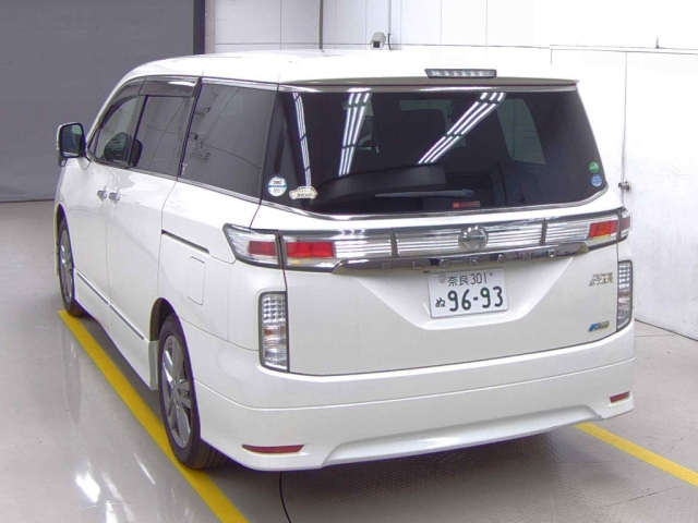NISSAN ELGRAND 2013