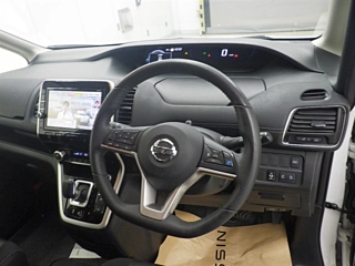 NISSAN SERENA 2019