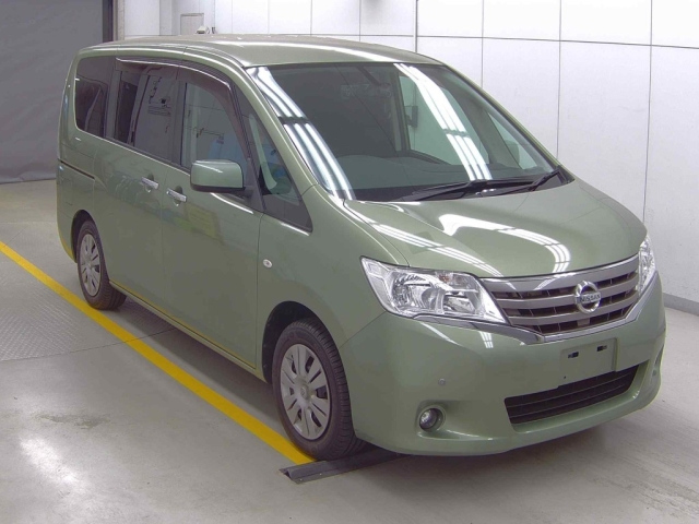 NISSAN SERENA 2011