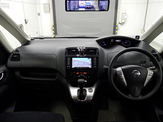 NISSAN SERENA 2011