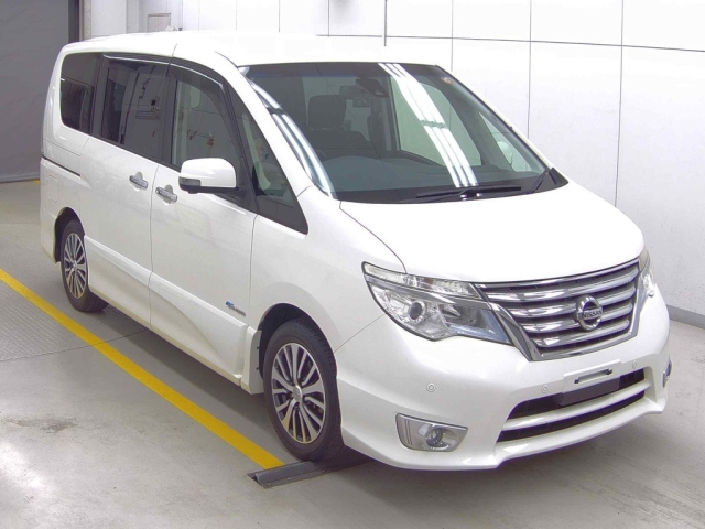 NISSAN SERENA 2015