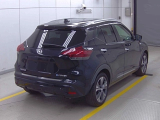 NISSAN KIX 2020
