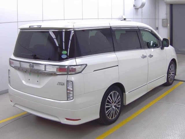 NISSAN ELGRAND 2015