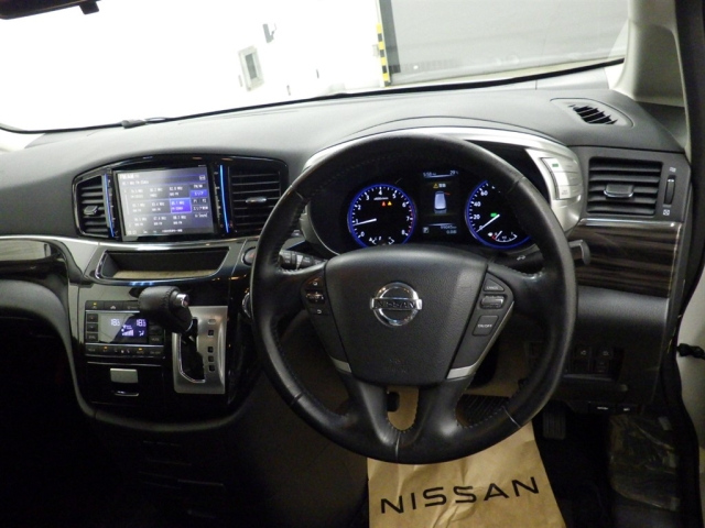 NISSAN ELGRAND 2015