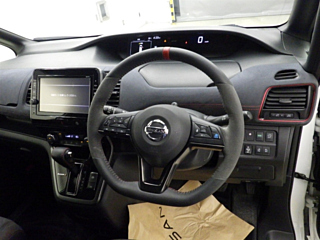 NISSAN SERENA 2018