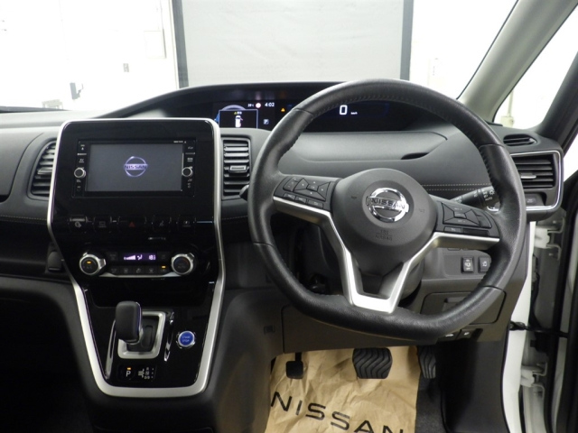 NISSAN SERENA 2018