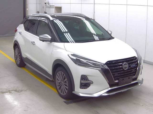 NISSAN KIX 2021